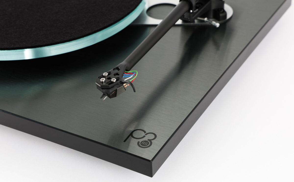 Rega Planar 3 RS Edition vs Planar 6 RS Edition: Which Fits Your Listening Setup?