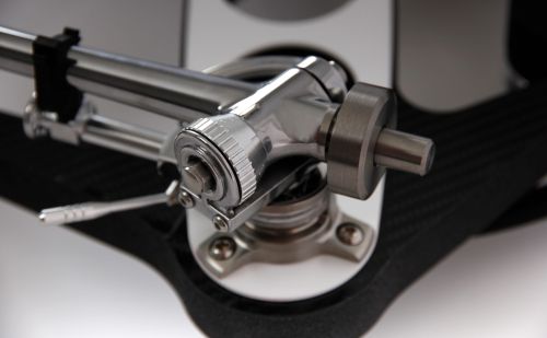 Rega Naia Reference Turntable (No Cartridge) Call For Options